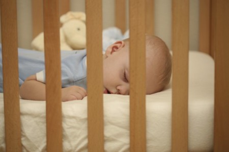 Малыш спит на животе – причина синдрома внезапной смерти младенцев