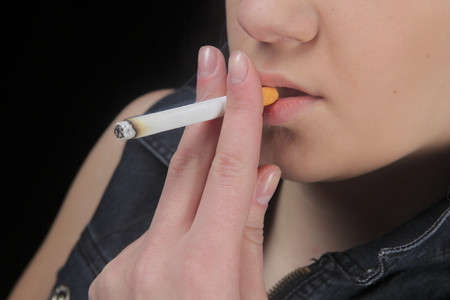 Женщина курит – причина бесплодия