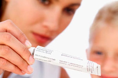 Мазь для лечения конъюнктивита у ребёнка