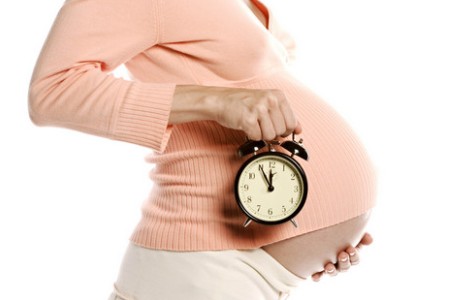 Беременная с часами: кесарево сечение при предлежании плаценты делается на 38 неделе
