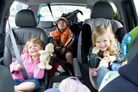 Дети в авто: на что можно потратить региональный семейный капитал