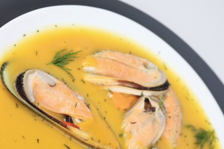 Суп с мидиями: морепродукты - источник йода для беременных