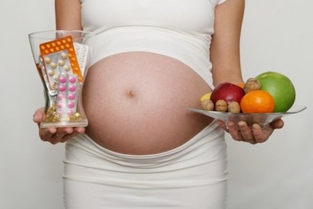 Беременная: если степень зрелости плаценты не соответствует сроку, назначается лечение