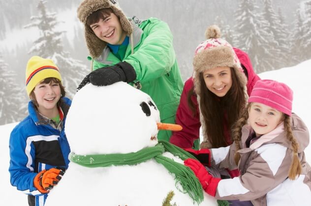 Снеговик: семейные новогодние каникулы 