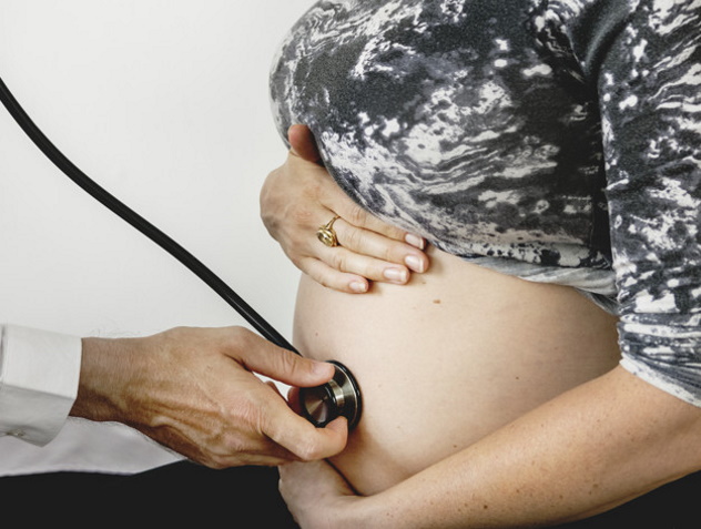 Покалывания в животе в первой половине беременности 