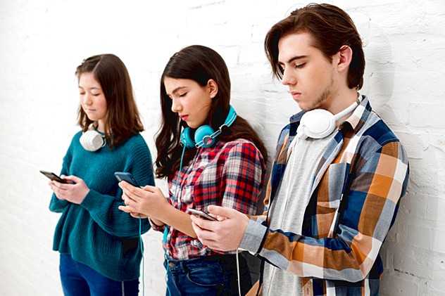 проблемы современных родителей в увлечении подростков смартфонами