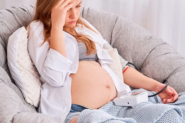 переношенная беременность опасна усугублением гестоза