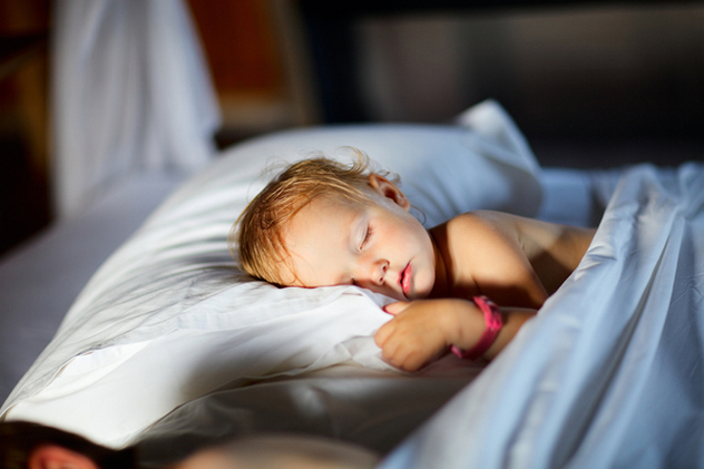 признаки что ребенку пора спать
