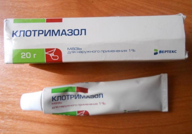 Мазь Клотримазол применяется в комплексе с другими препаратами
