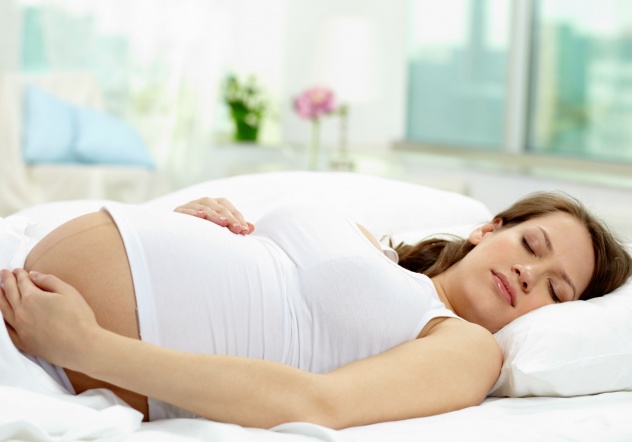 Можно ли спать на спине во время беременности