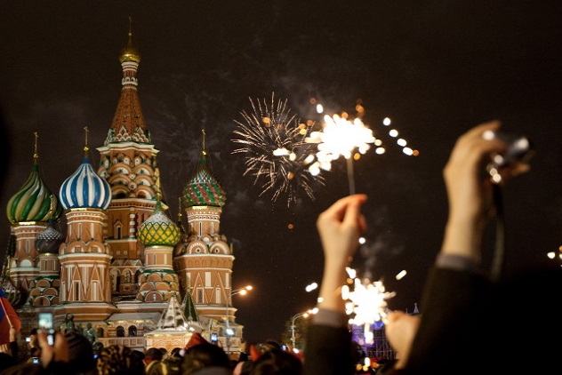 встречать новый год в москве