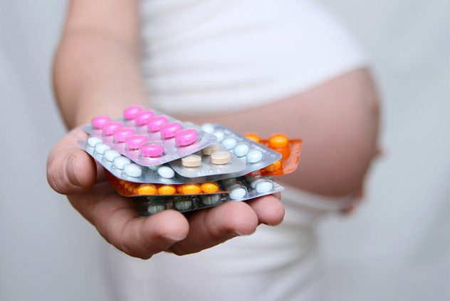 Женщина не должна пренебрегать лечением при гематоме в матке при беременности