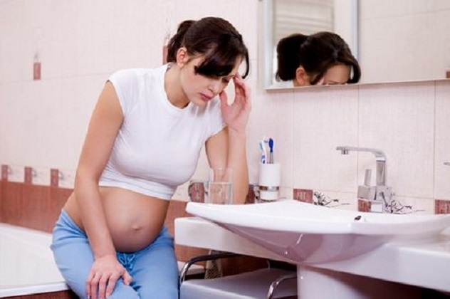 боли в матке у беременной сидящей в ванной