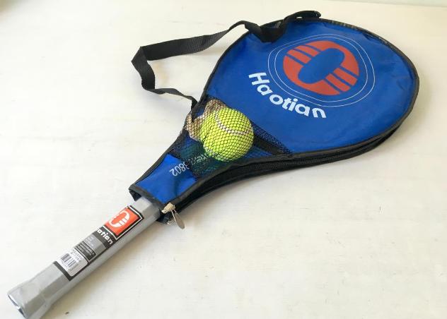ракетки и мячики для игры в большой теннис - лучший подарок девочке на 6 лет