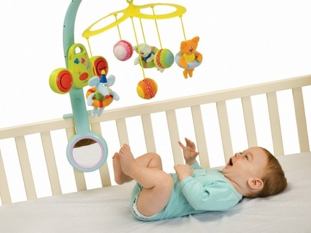 игрушки стимулируют рефлексы новорожденных