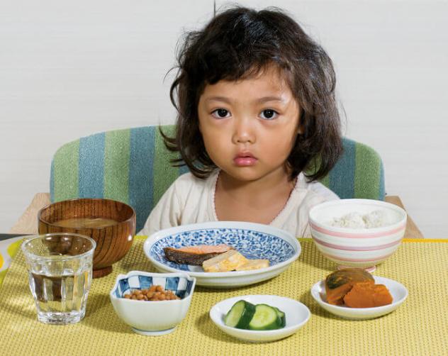 Чем родители кормят детей в японии