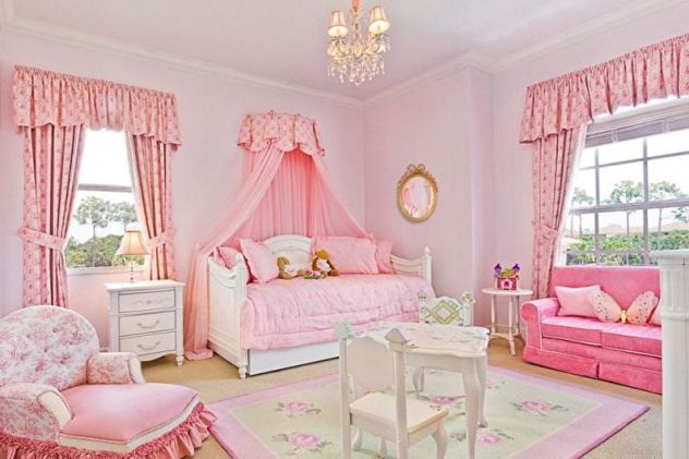 розовая детская комната