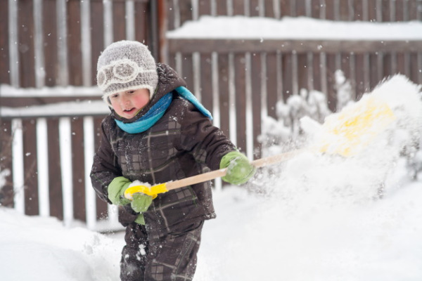 детские зимние забавы, которые могут быть опасны для жизни - снежные тоннели