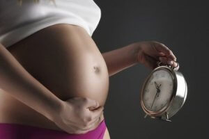 Как происходит стимуляция родов в роддоме?